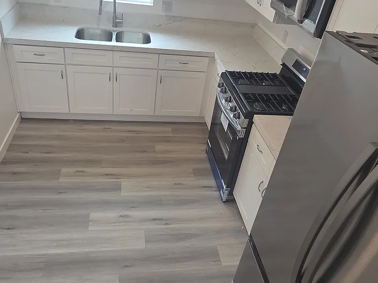 1177 W Phillips Blvd — Photo 15