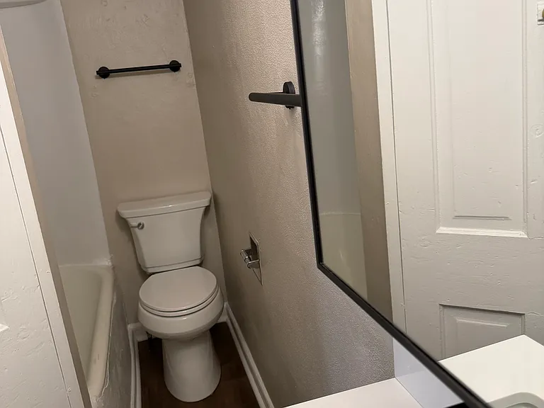 316 W Mill St #3 — Photo 10