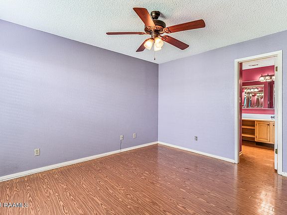 5th image of 1304 E Bayou Pkwy APT 4B