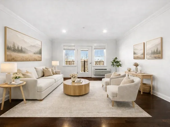 39 Fayette St #403, Quincy, MA 02171