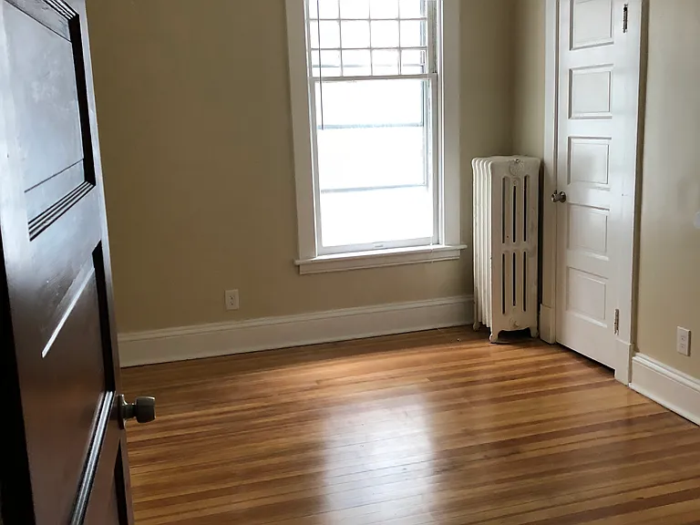546 Myrtle Ave #1 — Photo 4