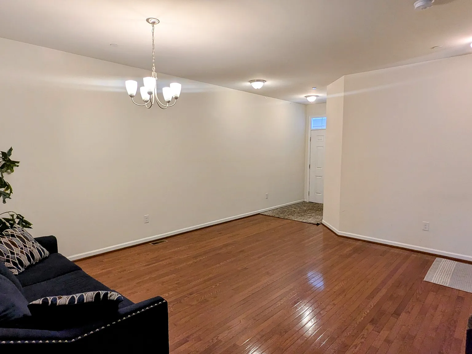 389 Redclover Ln — Photo 4
