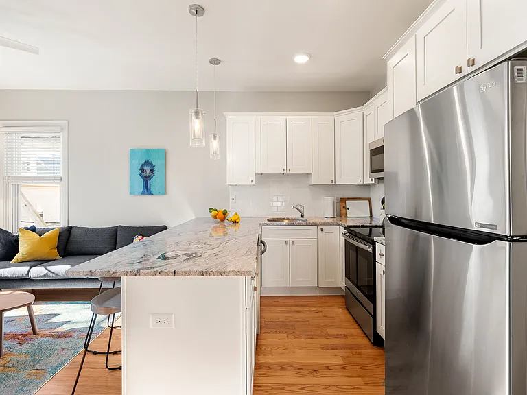 1061 Saratoga St #3 — Photo 12
