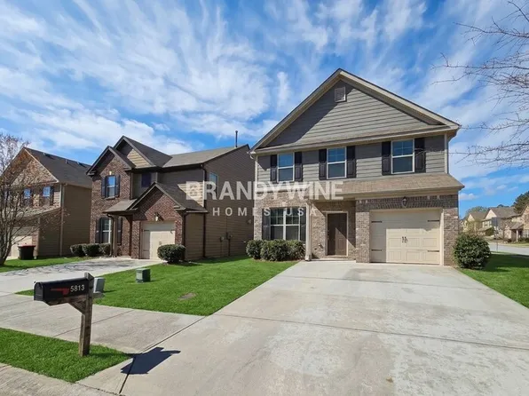 5813 Grande River Rd, College Park, GA 30349