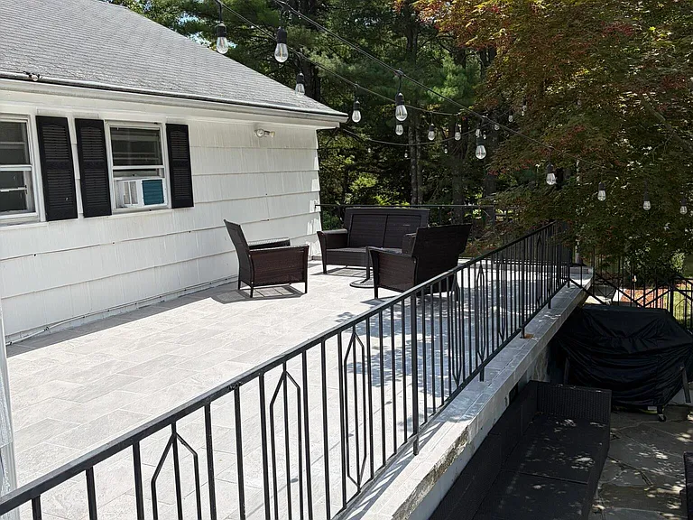 4685 Madison Ave — Photo 11