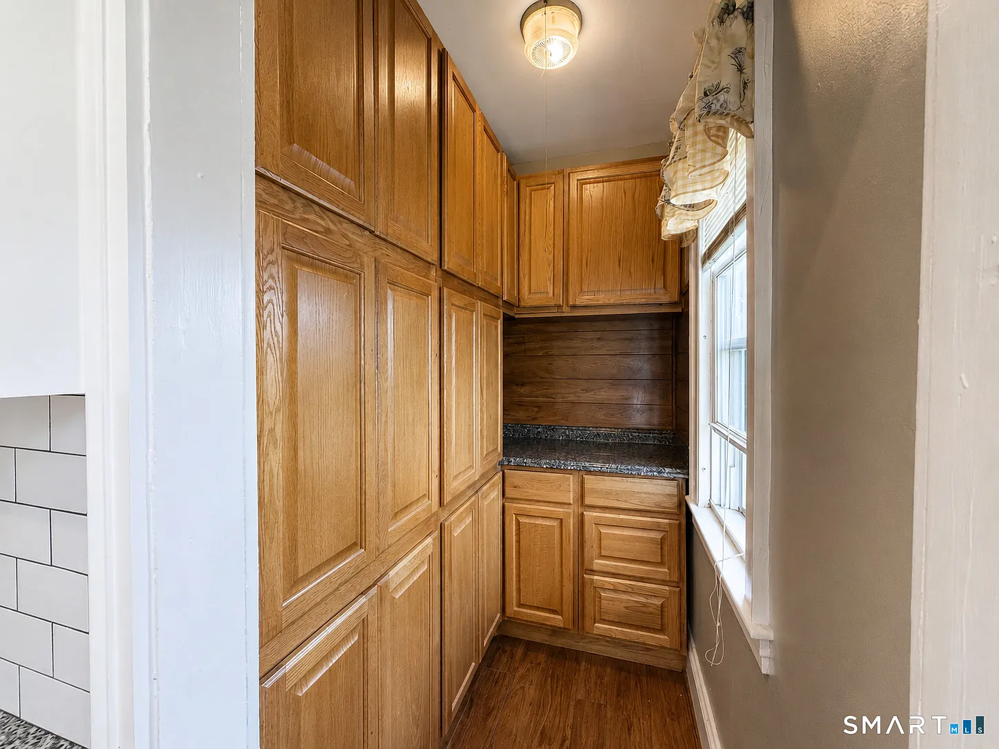 2 bed, 1.0 bath, 1200 sqft, $2,300 — Photo 4