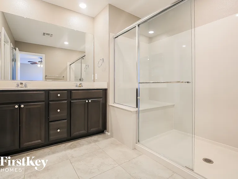 9450 Yorkshire Coast Ave — Photo 9