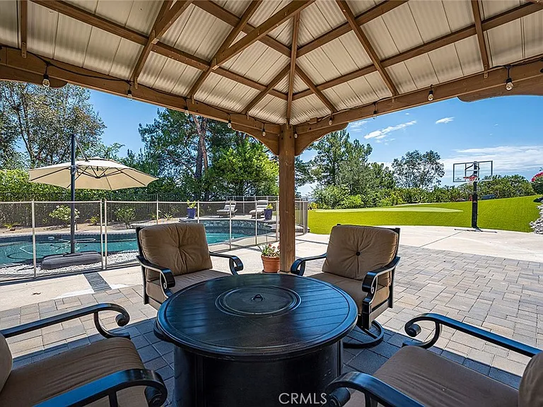 2897 Cape Dr — Photo 32
