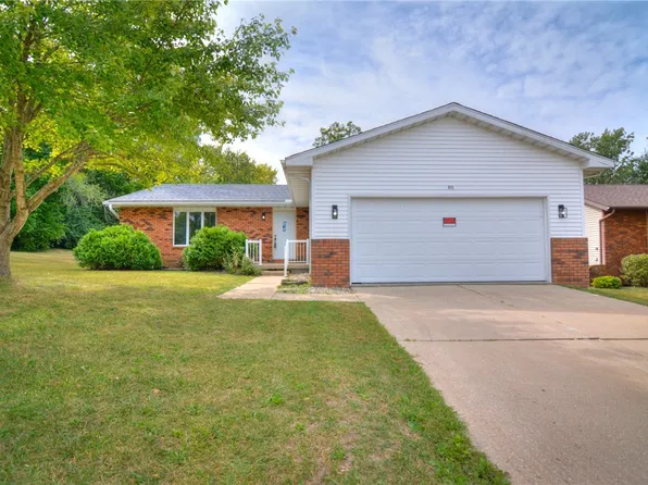 933 W Frank Dr, Decatur, IL 62526