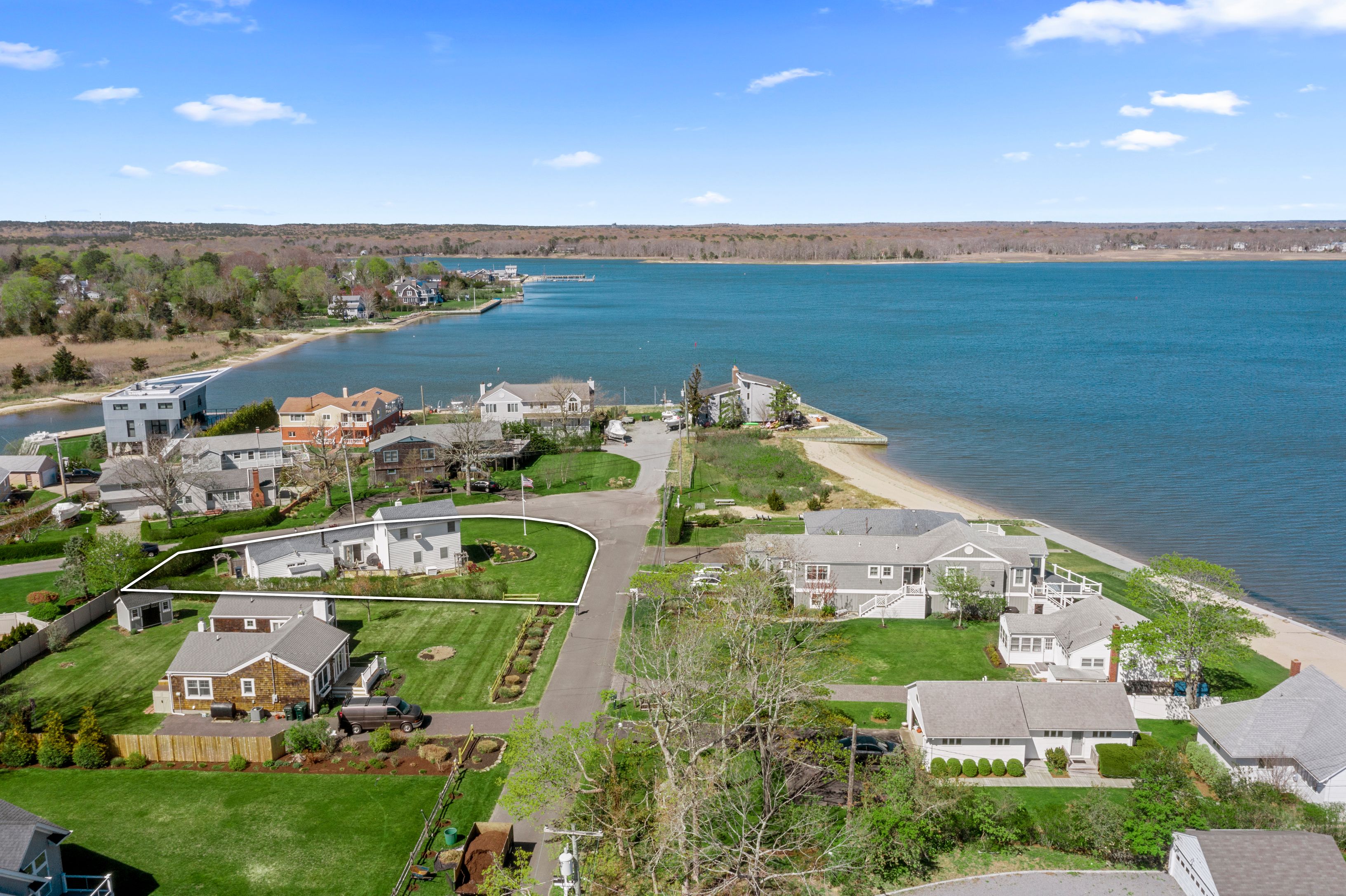 6 Bayside Ave, East Quogue, NY 11942 Out East