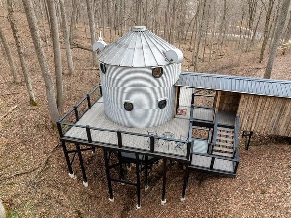 15017 State Route 678, Rockbridge, OH 43149