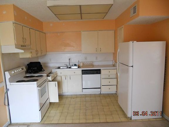 2nd image of 4408 Tophill Ln