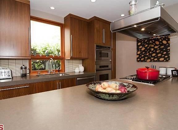 5th image of 288 Amalfi Dr