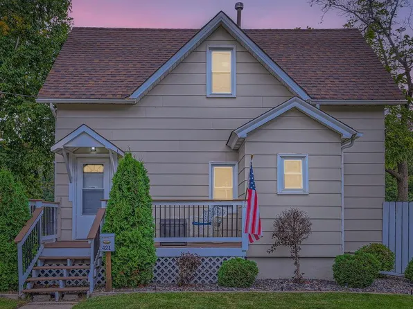 421 Dellwood St S, Cambridge, MN 55008