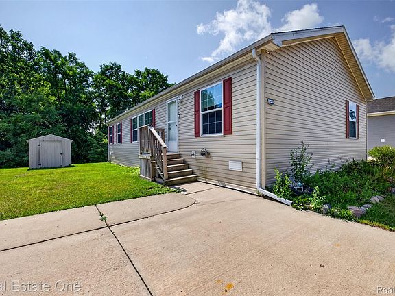 2nd image of 16047 Windsor Ln