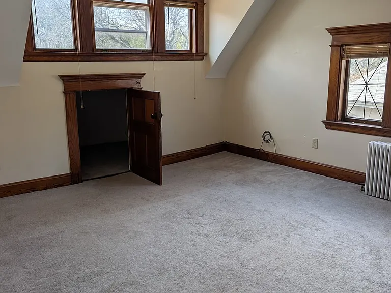 537 Whitney Ave #3 — Photo 4