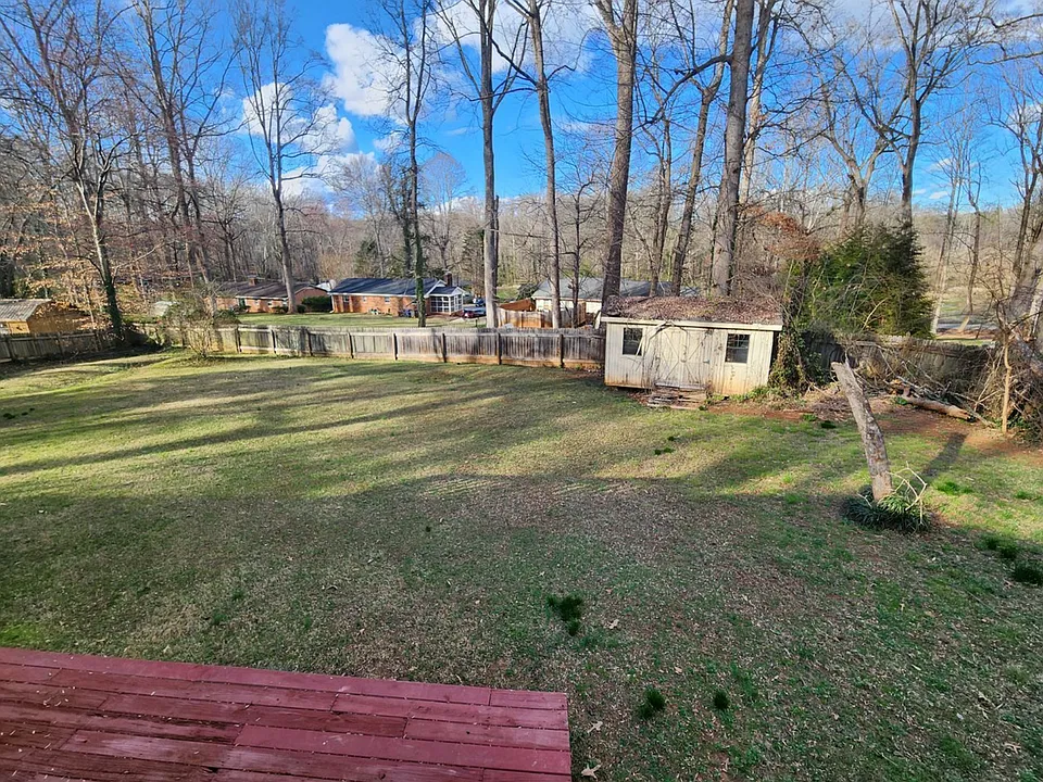 33 Edith Ave