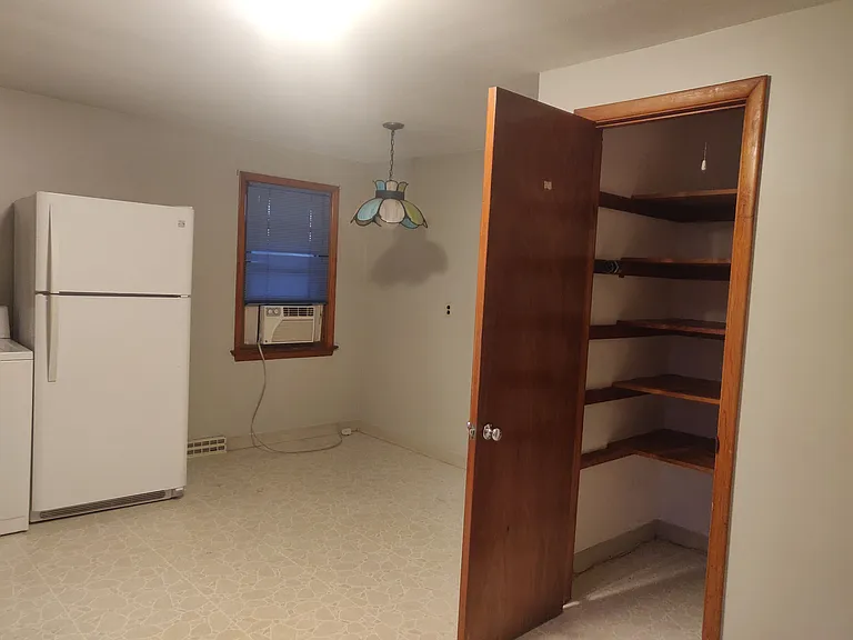 4 Carlson Ct #2 — Photo 8
