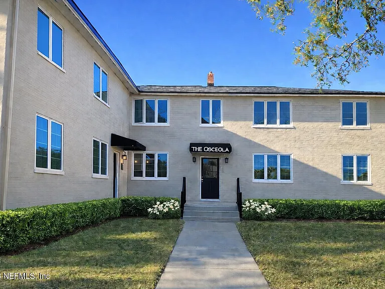 2247 Riverside Ave #6 — Photo 15