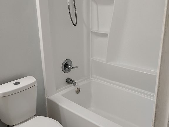 3rd image of 4898 Orleans Ct APT D