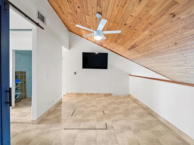 216 Old Meadow Way — Photo 4