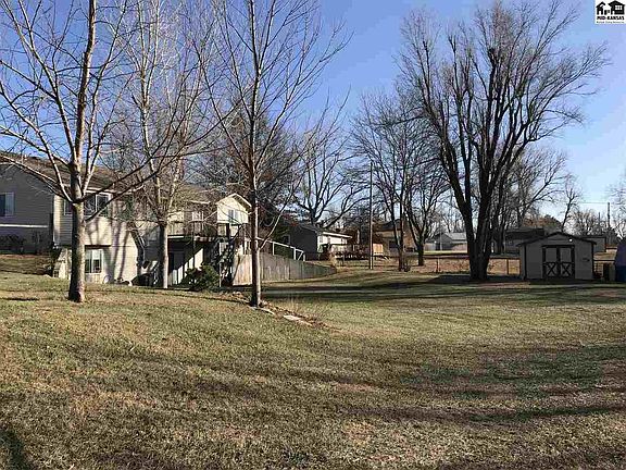 5th image of 3801 Queens Pl