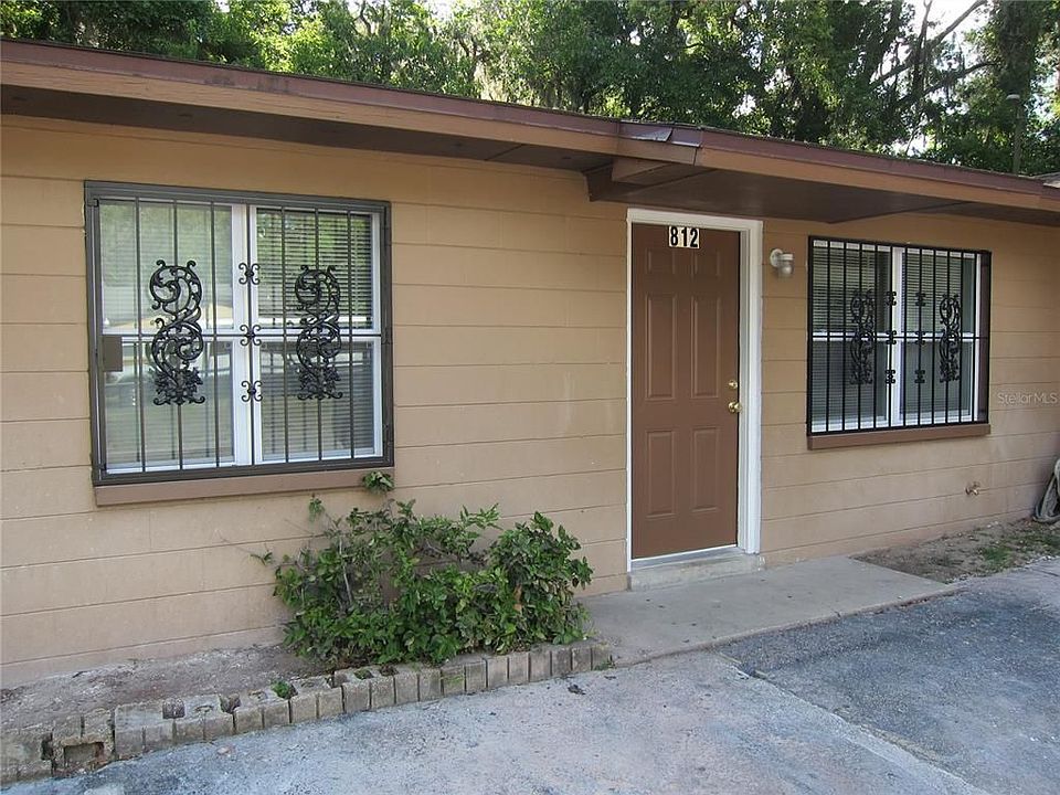 1st image of 812 NW 40th Ave