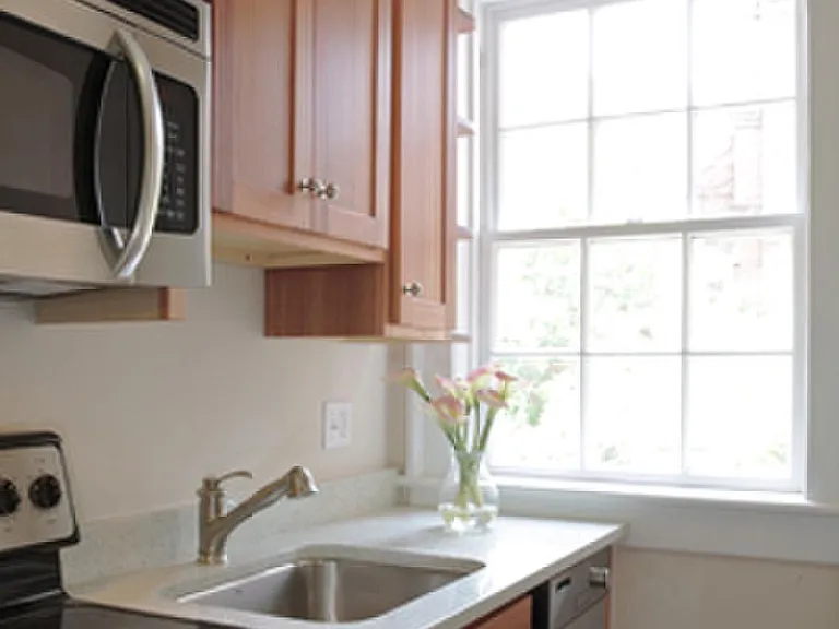 805 Whitaker St #10 — Photo 2