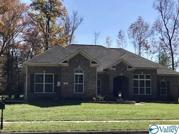 3 Trail Loop Cir, Huntsville, AL 35803