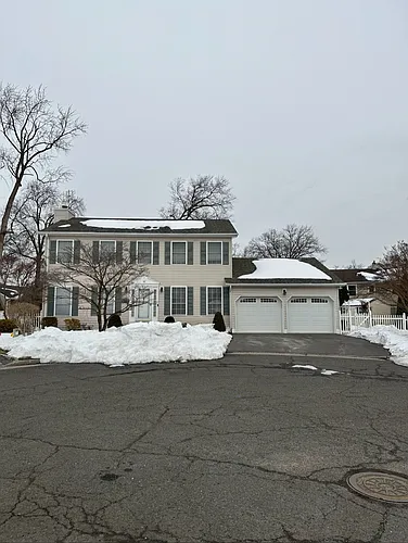 18 Garden Pl Photo 1