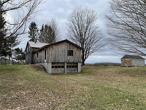 2nd image of 333 Albion Cross Rd