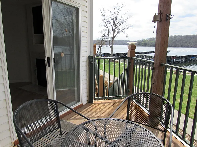 549 Park Place Dr #1E — Photo 3