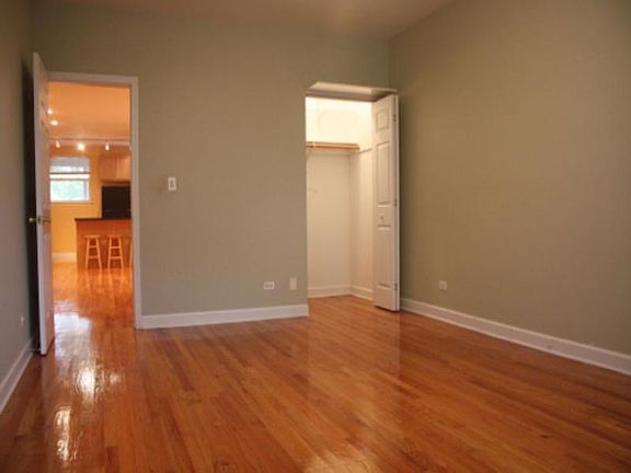 4th image of 7100 N Damen Ave