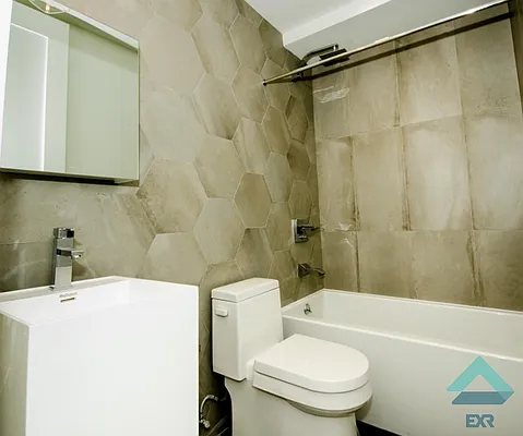 Rented by EXR | media 20