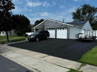 541 Four Mile Branch Rd, Sicklerville, NJ 08081