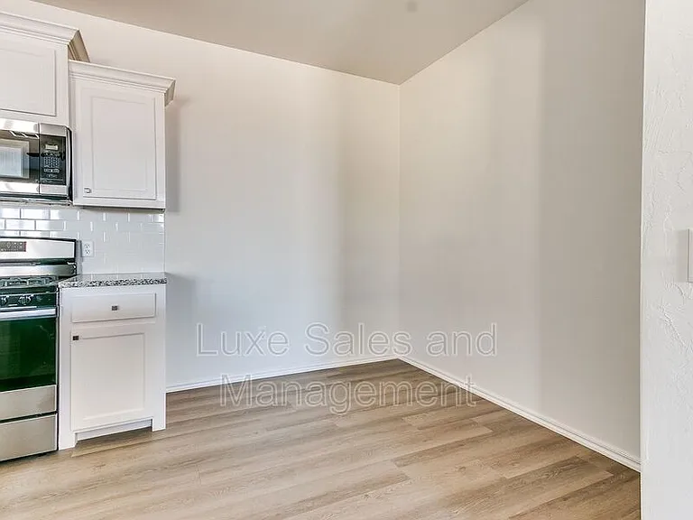 10530 Utica Dr — Photo 20