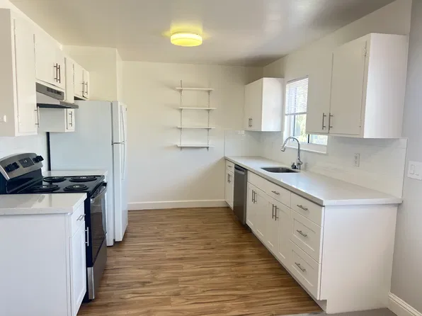200 Monterey St APT 9, Brisbane, CA 94005