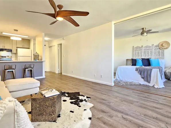 55 S Kukui St APT D1703, Honolulu, HI 96813