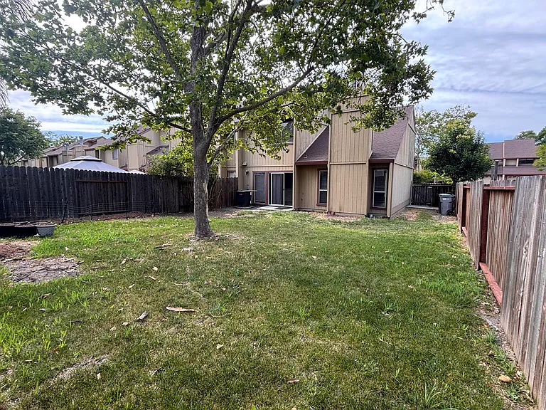2579 Duet Dr — Photo 7