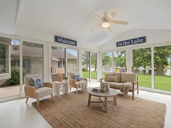 4th image of 2127 Bluewater Dr
