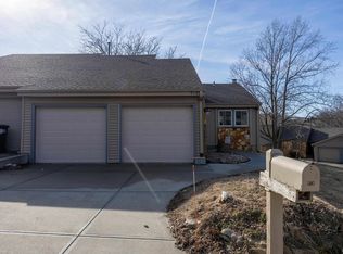 910 S 153rd Ct, Omaha, NE 68154
