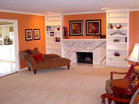 2nd image of 1058 La Reina Dr