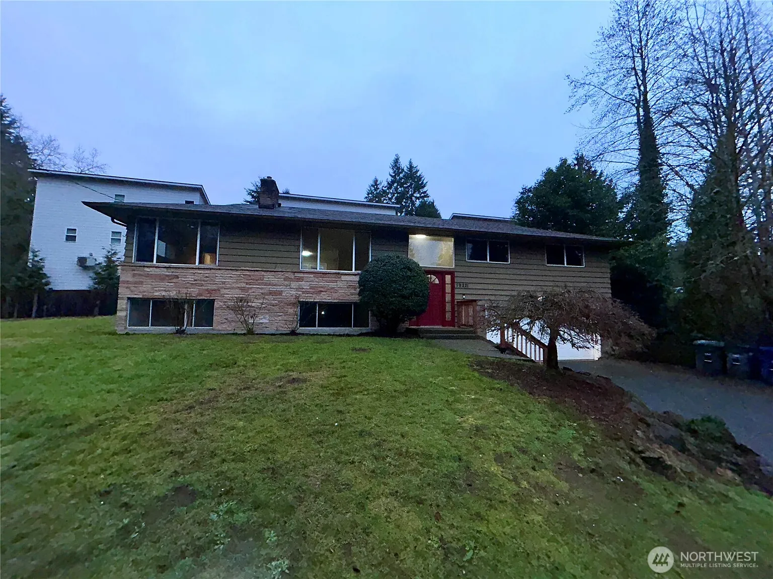 19221 100th Avenue NE photo 1