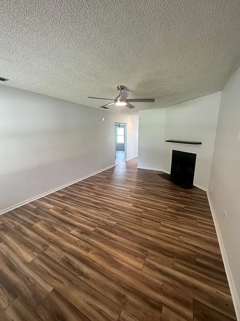 2BD/2BA Duplex near VSU & Valdosta Mall — Photo 4