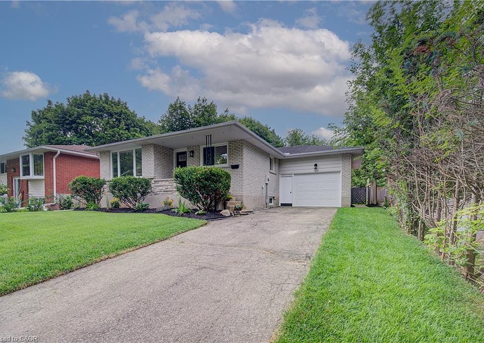 1st image of 163 Lynnbrook Cres