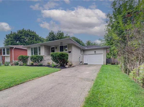 163 Lynnbrook Cres, Waterloo, ON N2L 4X2