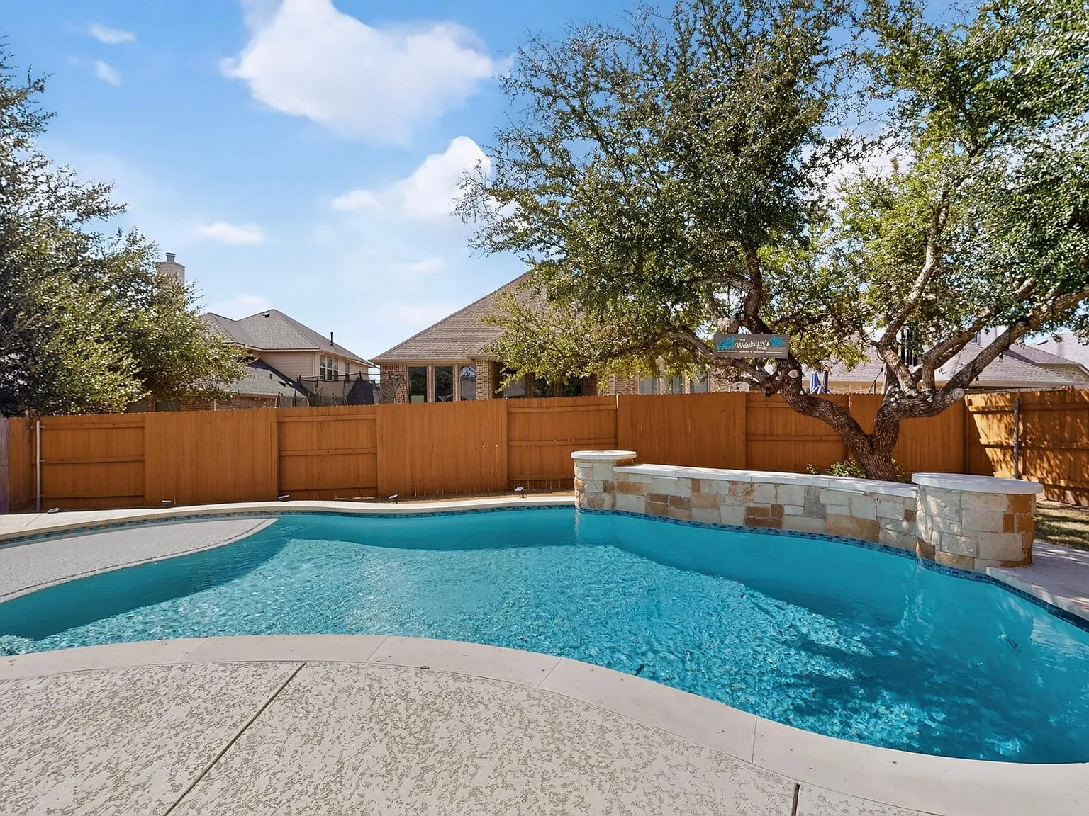 4 bed, 3.0 bath, 2767 sqft, $4,250 — Photo 2