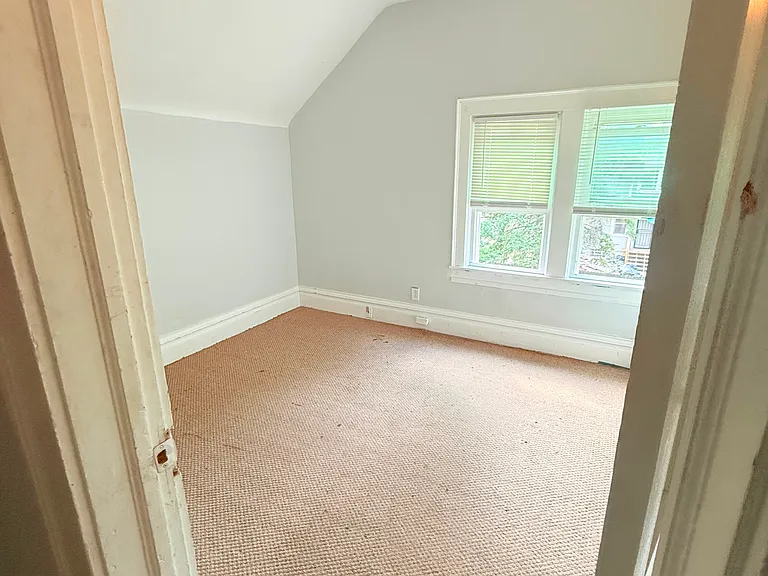 2401 Ferrant Pl N — Photo 10