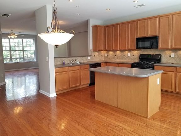 3rd image of 4728 Creekside Villas Way SE #4728