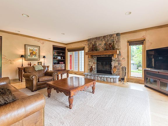 5th image of 13105 N West Shoreland Dr